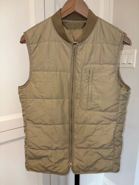 Zara Men’s Lightweight Puffer Vest Size Small Neutral Tan Khaki Pockets Safari
